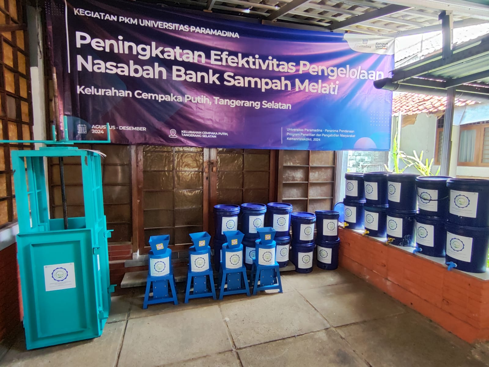 Bantuan untuk bank sampah Melati