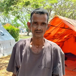 marzuki-korban-banjir-bireuen-tenda-darurat marzuki korban banjir bireuen tenda darurat